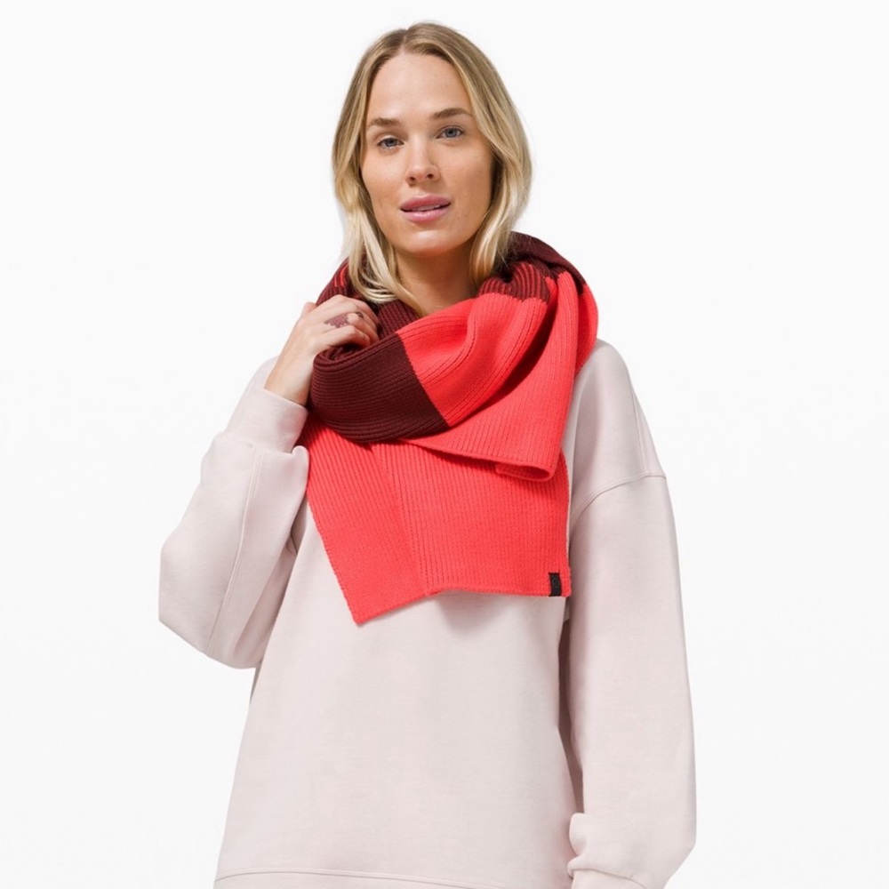 BRAND NEW lululemon  texture play scarf 🧣